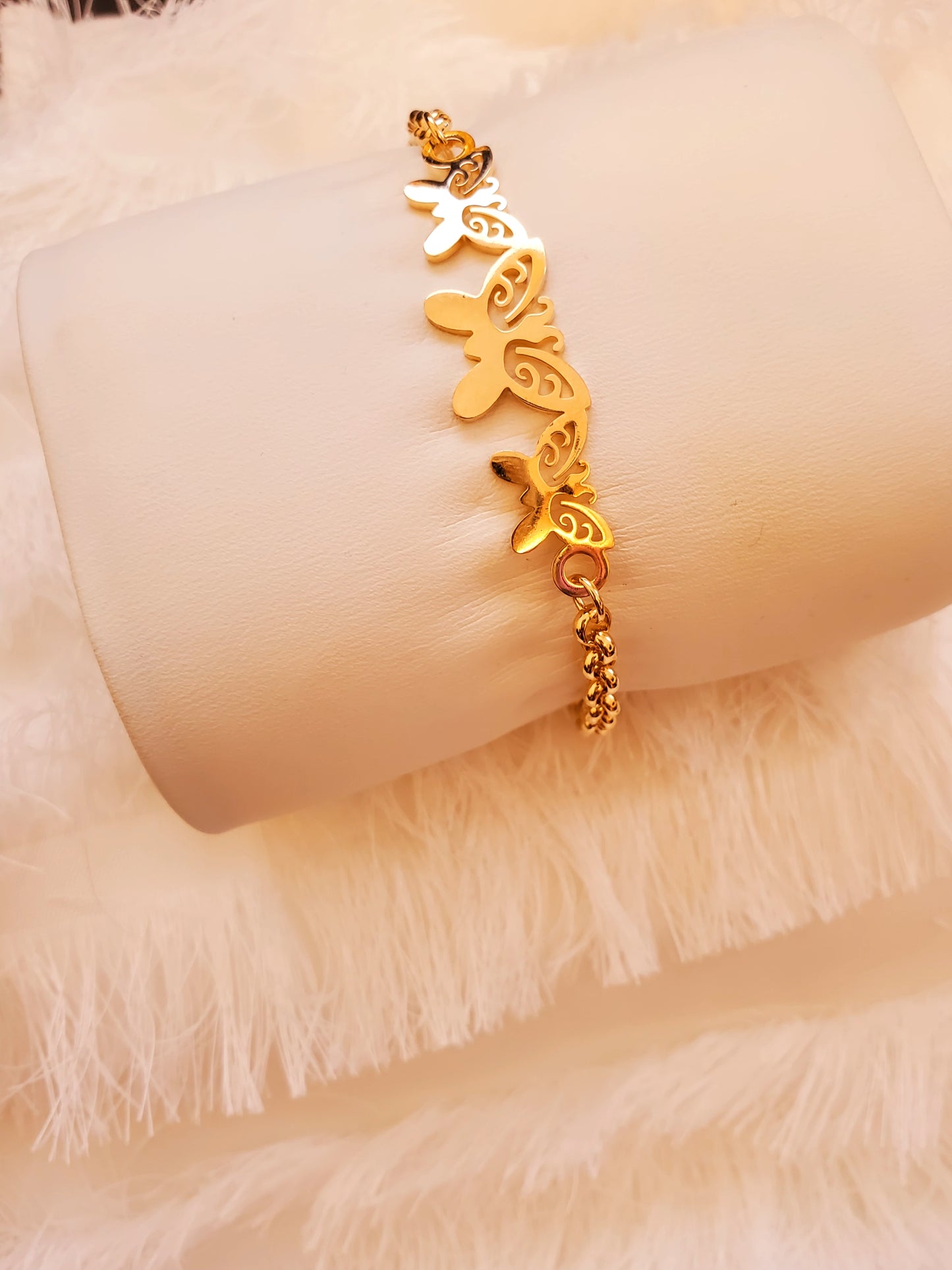 Three Sisters Gold Bracelet