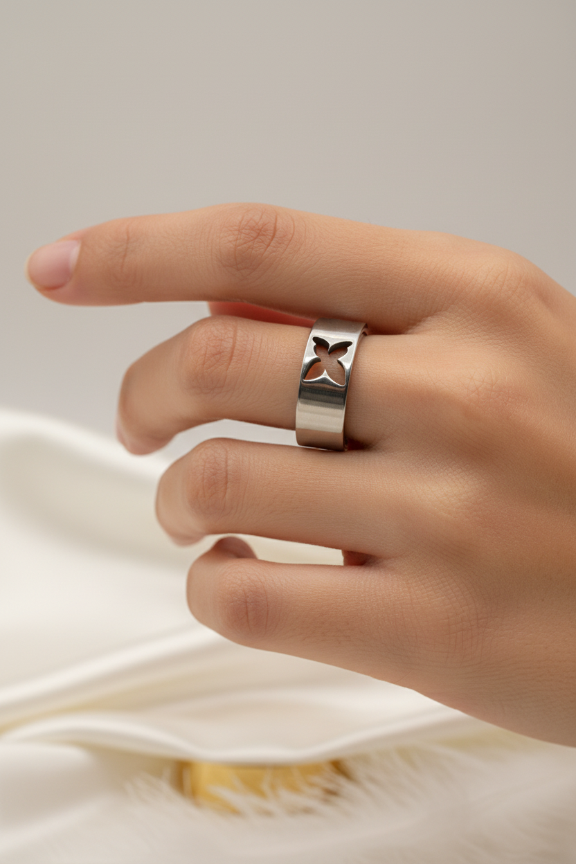 OPEN FACE RING