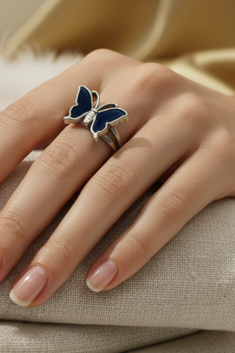MOODY BLUES RING