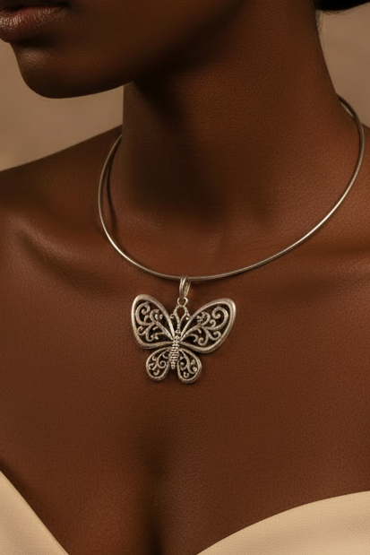 QUEEN NECKLACE