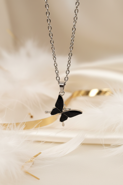 MOODY BLUES NECKLACE
