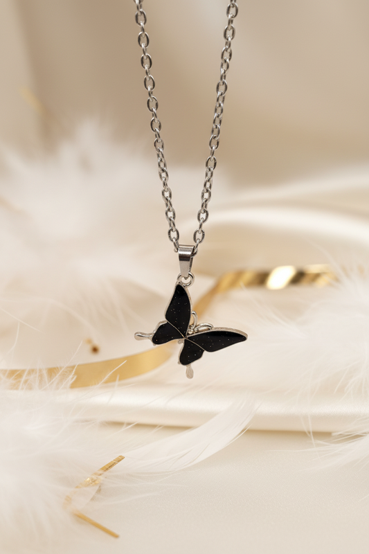MOODY BLUES NECKLACE
