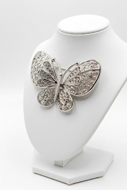 FLUTTERING BROOCH