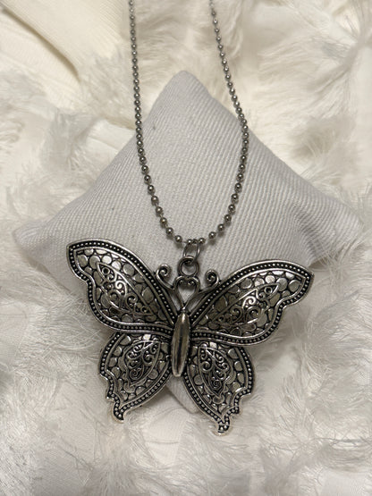 THE MACK NECKLACE