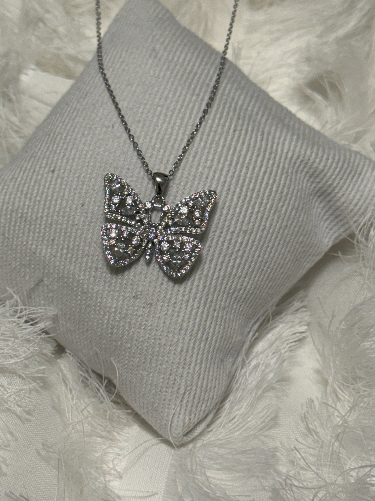 LIL SIS NECKLACE