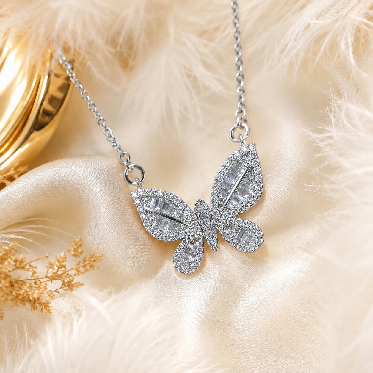 GA SIS NECKLACE