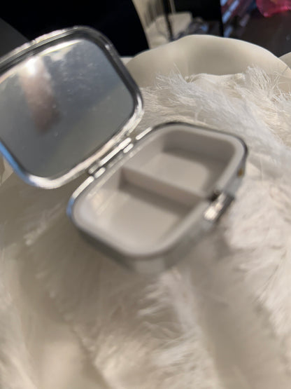 FLUTTER PILL CASE