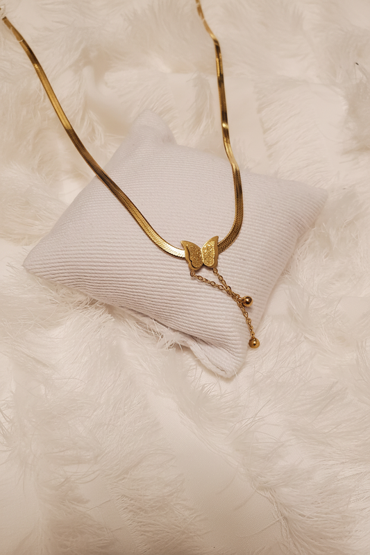 BELIEVE IN HER NECKLACE